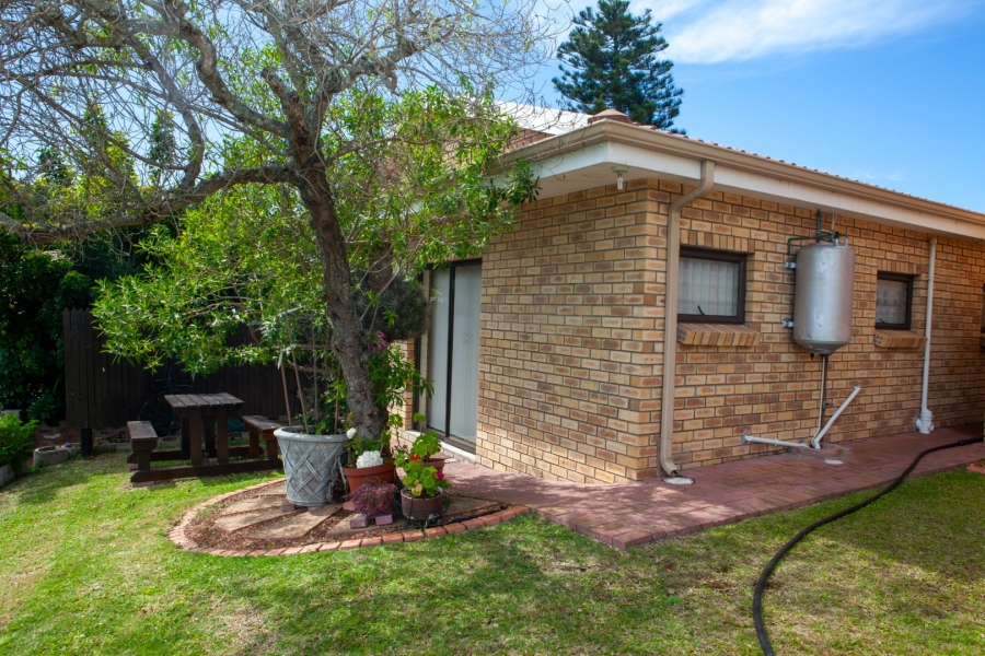 4 Bedroom Property for Sale in Southern Cross Western Cape